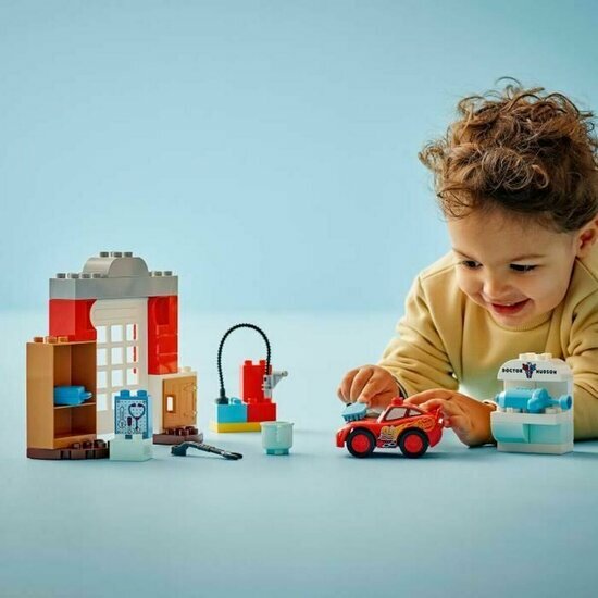 DUPLO 10456 McQueen's Visit to Doc's Garage