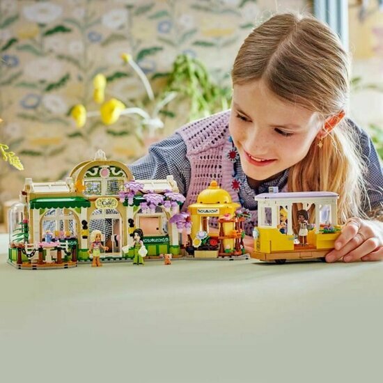 LEGO 42671 Plant Caf&eacute; &amp; Flower Shop