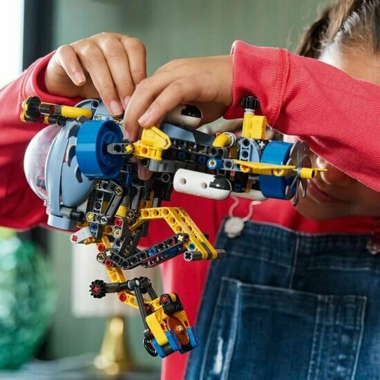 LEGO 42201 Deep-Sea Research Submarine