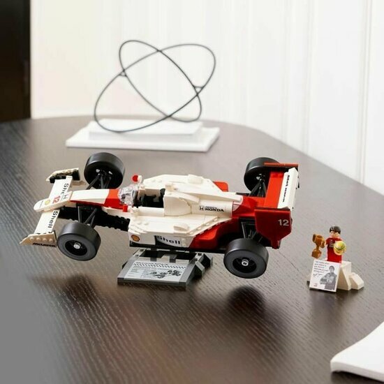 LEGO 10330 McLaren MP4/4 &amp; Ayrton Senna