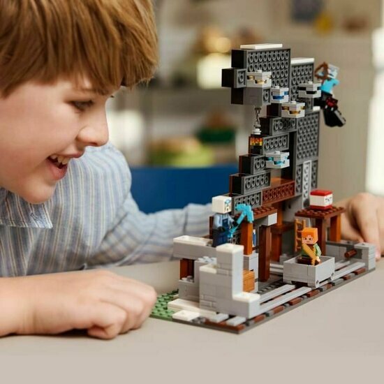 LEGO 21277 De Pikhouweelmijn