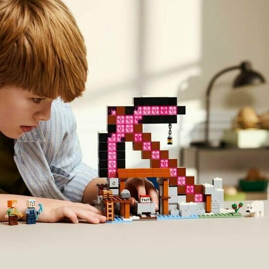 LEGO 21277 De Pikhouweelmijn