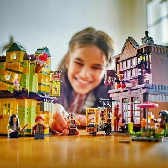 LEGO 76452 Zwik &amp; Zwachtels Zwerkbalpaleis en IJssalon