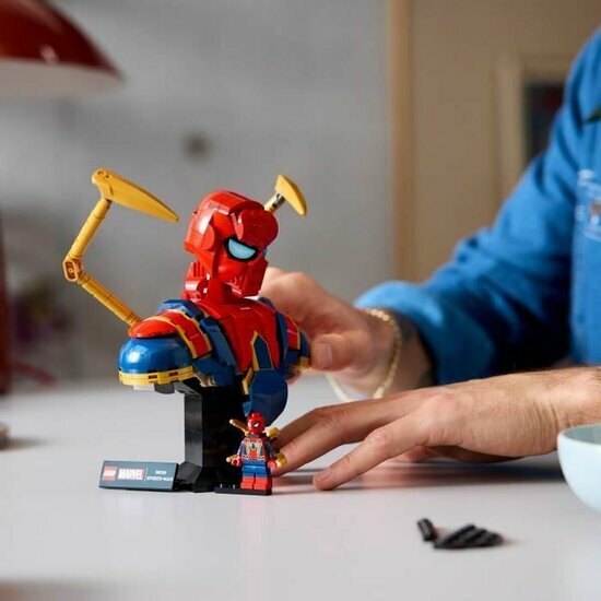 LEGO 76326 Iron Spider-Man Buste