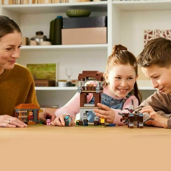 LEGO 21278 De Plunderaar Buitenpost en Verwoester