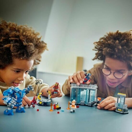 LEGO 76315 Iron Mans Laboratorium: harnasruimte
