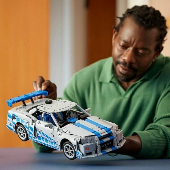 LEGO 42210 2 Fast 2 Furious Nissan Skyline GT-R (R34)